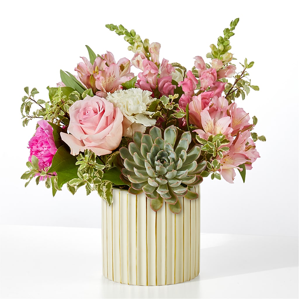 Magenta Musings Bouquet – Kiss Floral Llc, Claymont DE