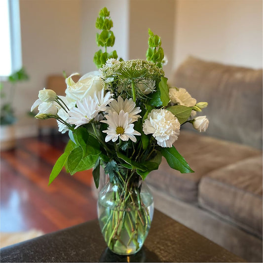 Classic Ivory – A Florist Original – Kiss Floral Llc, Claymont DE
