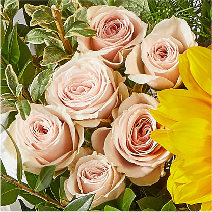 The Good Life Bouquet –  Kiss Floral Llc, Claymont DE