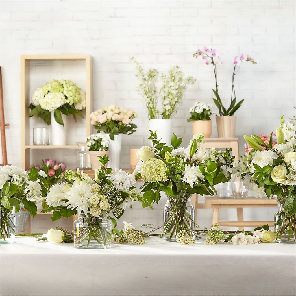 Classic Ivory – A Florist Original –  Kiss Floral Llc, Claymont DE