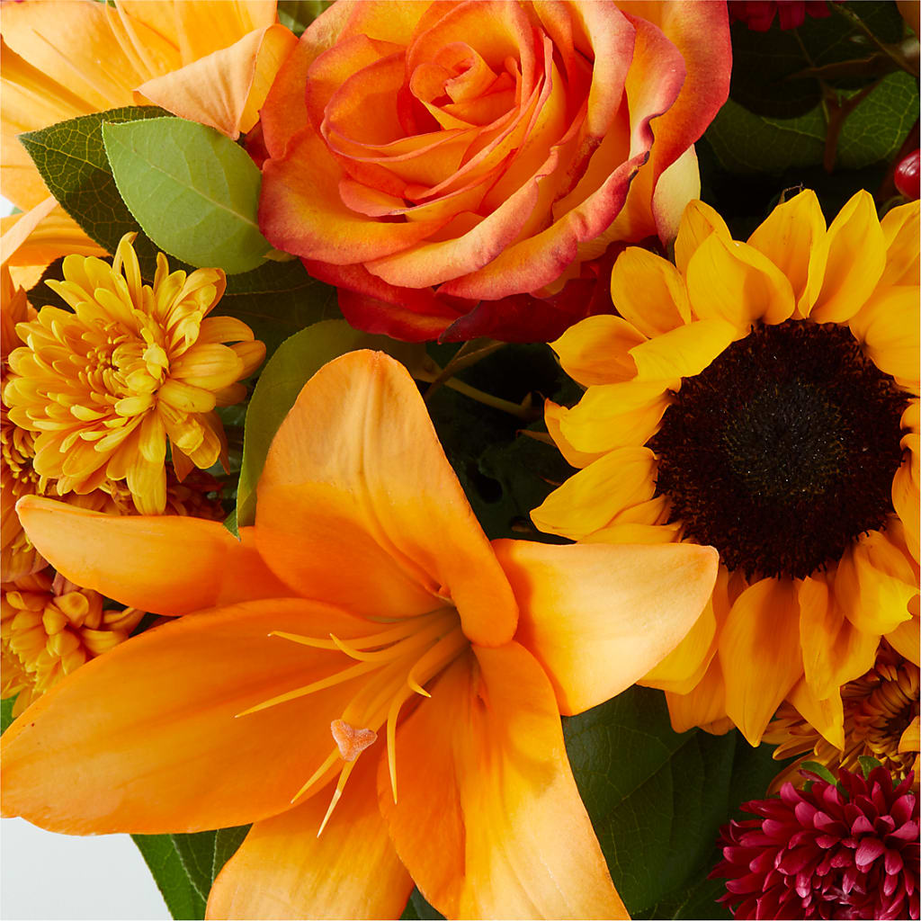 Grateful Centerpiece –  Kiss Floral Llc, Claymont DE