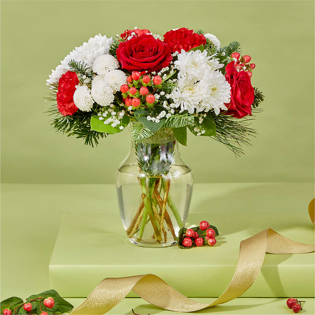 Chance of Flurries Bouquet –  Kiss Floral Llc, Claymont DE