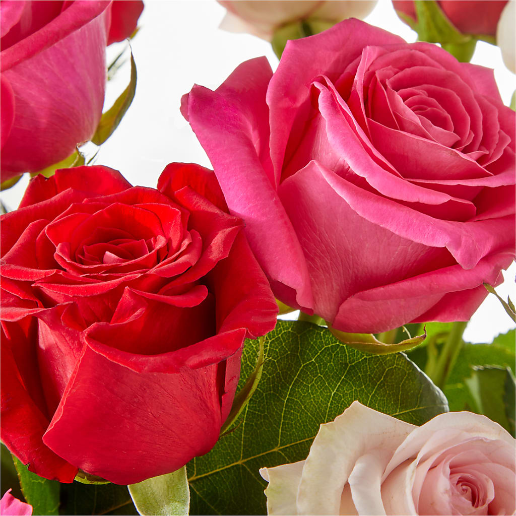 Charming Rose Bouquet –  Kiss Floral Llc, Claymont DE