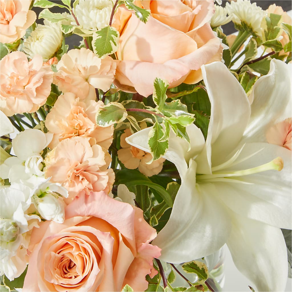 Darling Bouquet –  Kiss Floral Llc, Claymont DE
