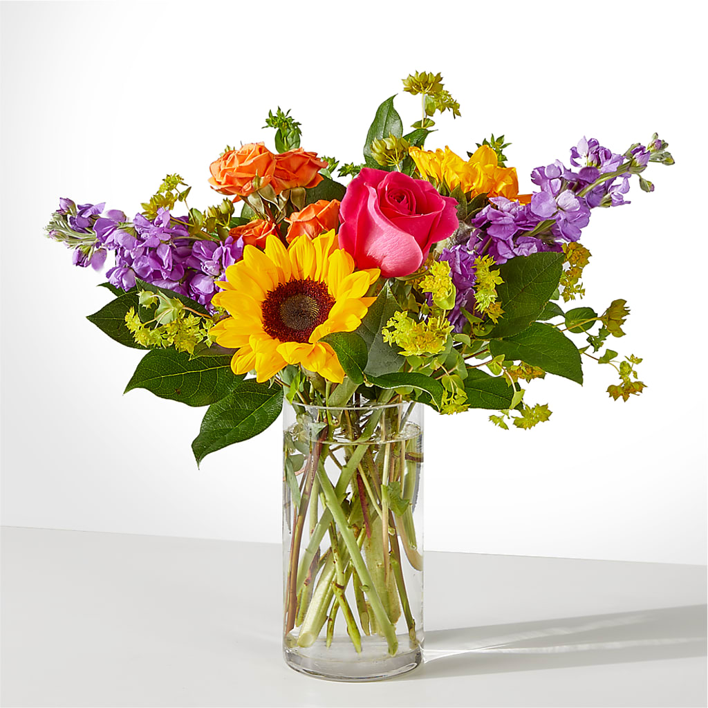 Vibrant Greetings Bouquet –  Kiss Floral Llc, Claymont DE