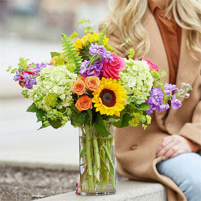 Vibrant Greetings Bouquet –  Kiss Floral Llc, Claymont DE