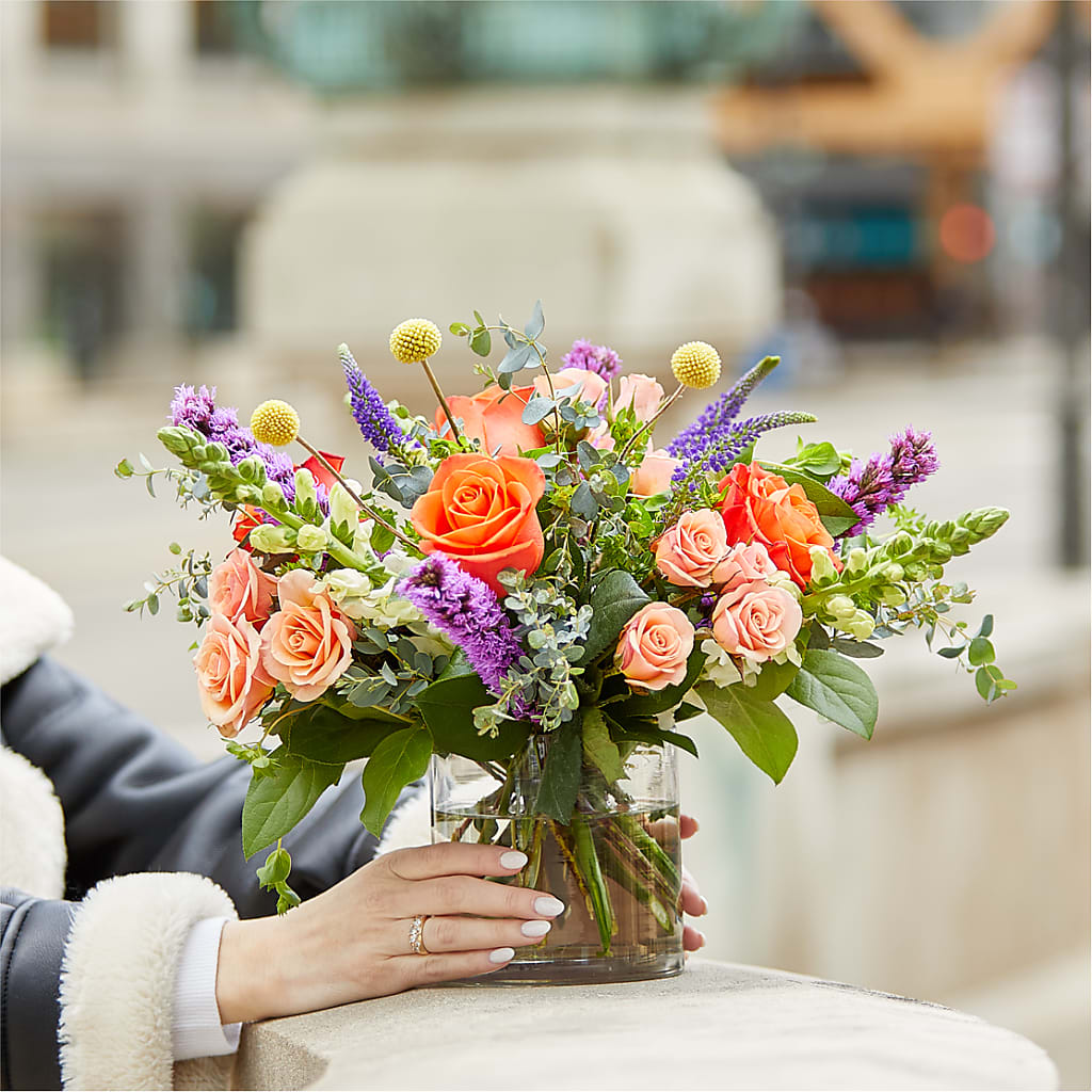 The Standout Bouquet –  Kiss Floral Llc, Claymont DE