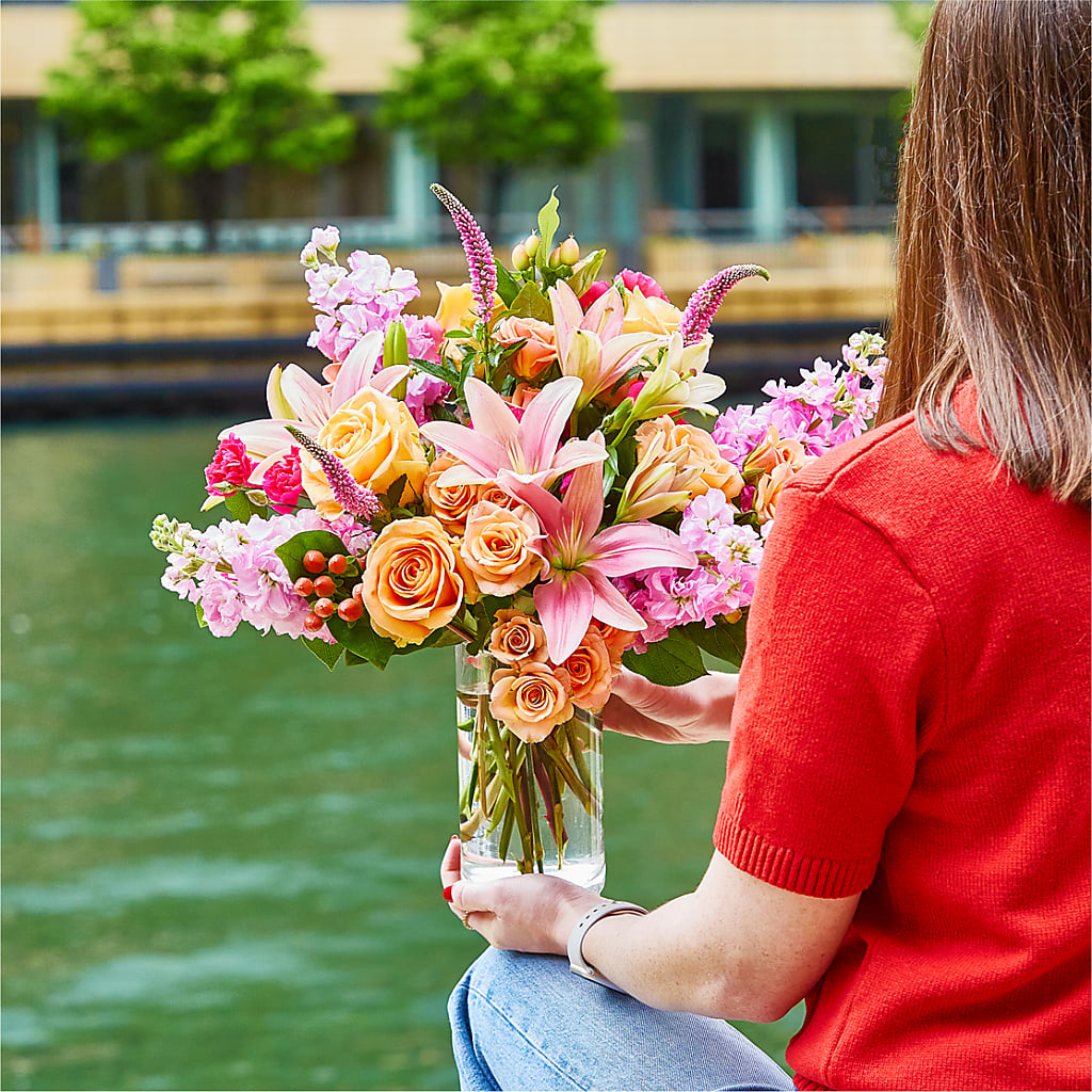 Bisous Bouquet –  Kiss Floral Llc, Claymont DE