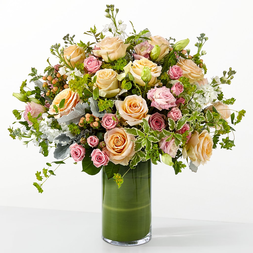 The Glamour Shot –  Kiss Floral Llc, Claymont DE