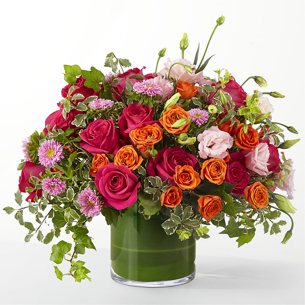The Trendsetter –  Kiss Floral Llc, Claymont DE